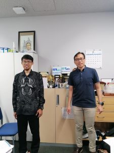 Dr.techn. Asep Muhamad Samsudin, S.T., M.T. (kiri) bersama Prof. Dr.Eng. Muhammad Aziz, B.Eng., M.Eng. (kanan), Head of Energy and Process Integration Laboratory, Institute of Industrial Science, The University of Tokyo, dalam rangka kegiatan staff mobility program World Class University (WCU) Universitas Diponegoro, Juli 2025.